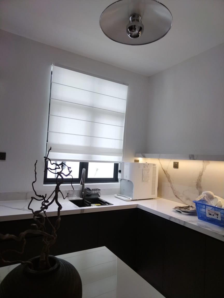 ROMAN BLINDS